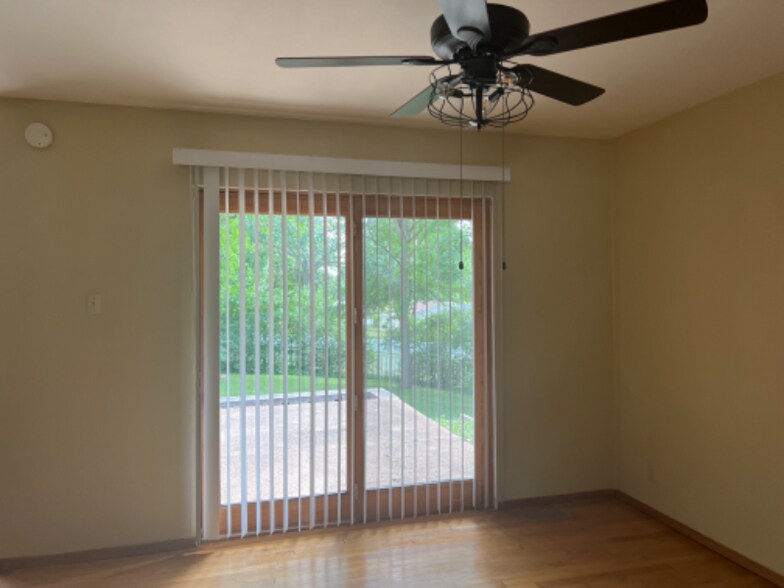 Building Photo - 524 Ranch Dr
