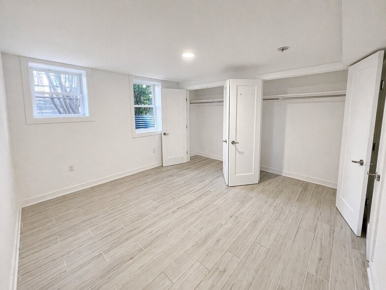 Building Photo - 720 Quebec Pl NW