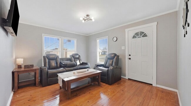 Building Photo - 3703 Redding Rd