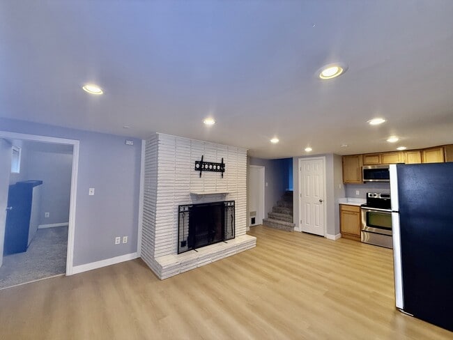 Building Photo - 1871 S 350 E