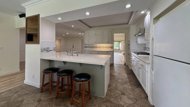 Building Photo - 10462 Sierra Cir