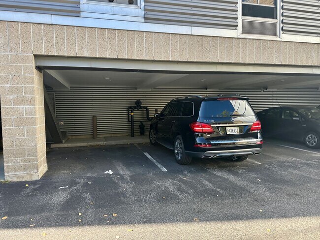 Building Photo - Penthouse Condo in Downtown Portland Peninsula