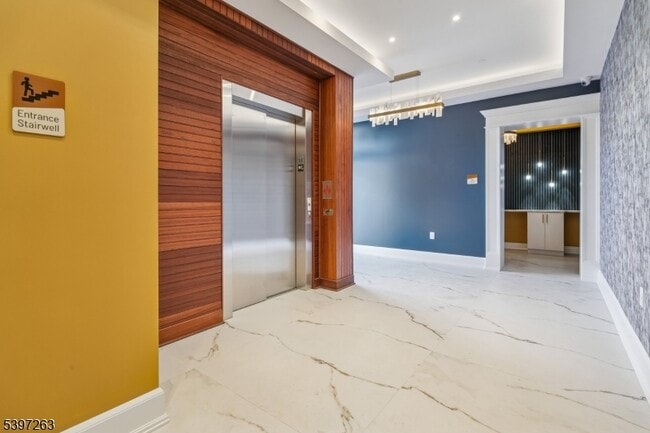 Building Photo - 106 Montgomery St