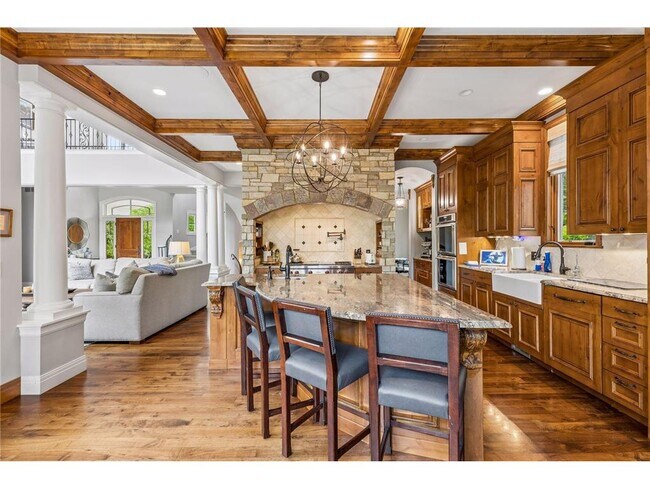 Building Photo - 15700 Portico Dr