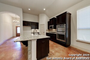 Building Photo - 511 Pecan Forest