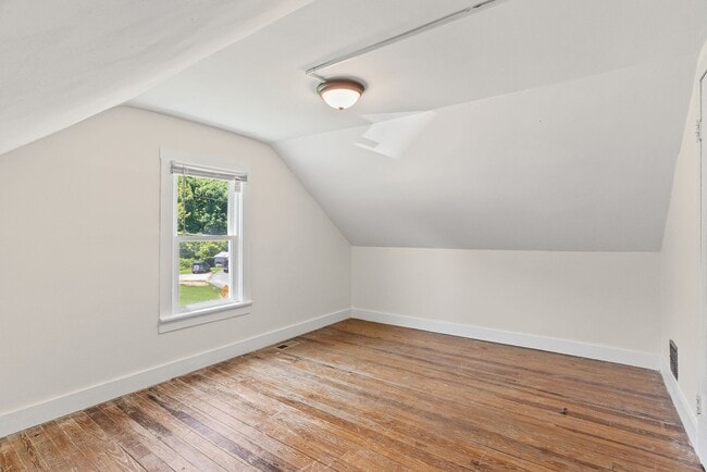 Building Photo - Updated 4-Bedroom Home in Blackstone!