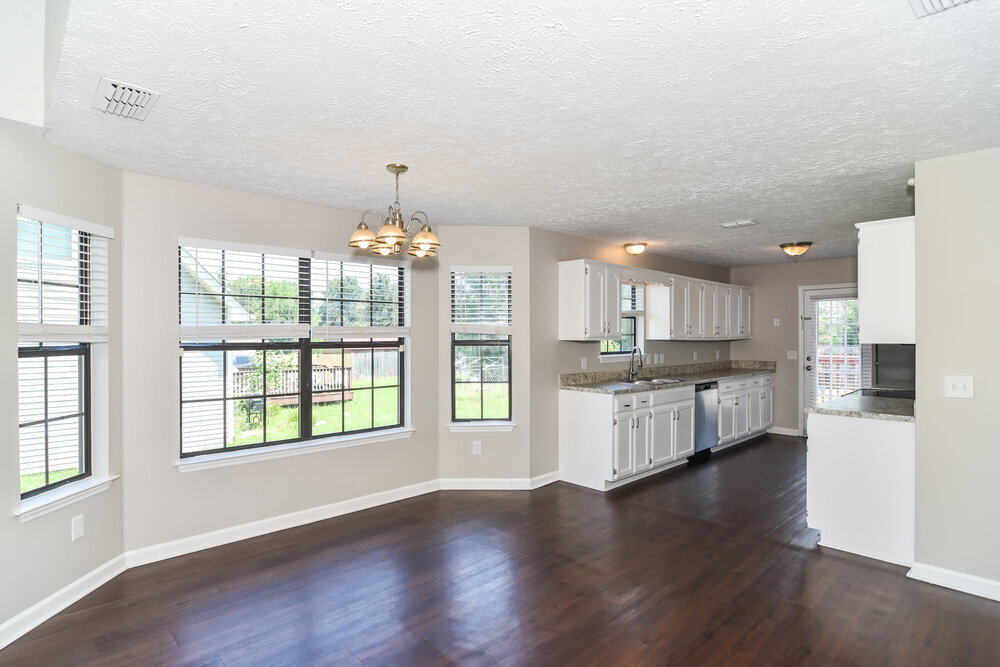 Building Photo - 312 Pine Ridge Ln