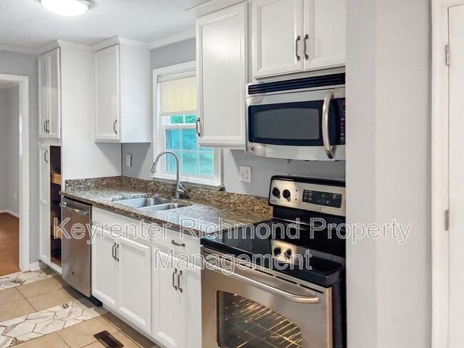 Building Photo - 1019 Halsey Ln