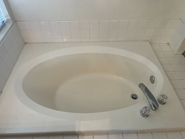 Building Photo - 8706 Martinique Bay Ln