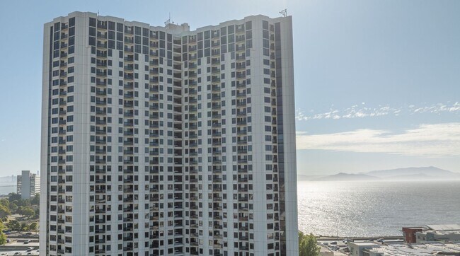 Building Photo - VIEWS from this Renovated & Spacious Apartment at Pacific Park Plaza