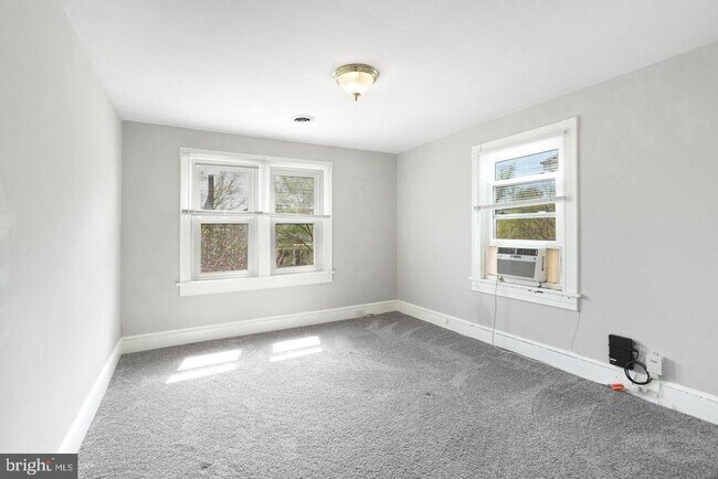 Building Photo - 803 Wolfe St