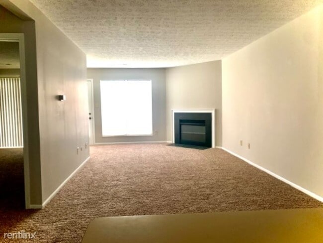 Building Photo - 6601 Reflections Dr