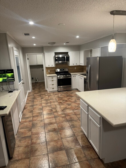 Building Photo - 238 Garrett St