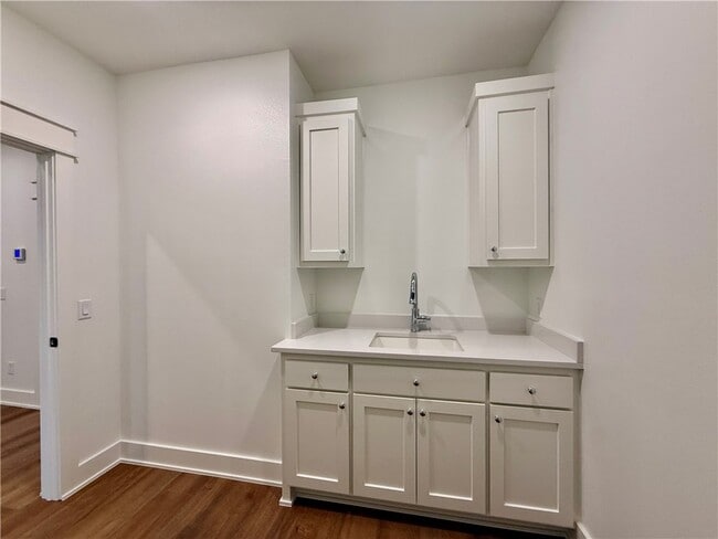 Building Photo - 825 NW 14th St