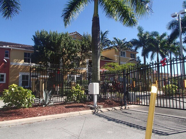 Building Photo - 1113 Shoma Dr