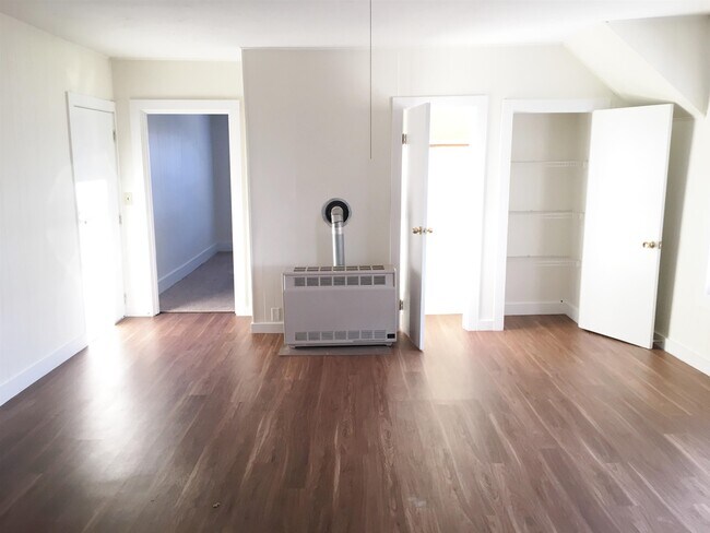 Building Photo - 239 Turner St