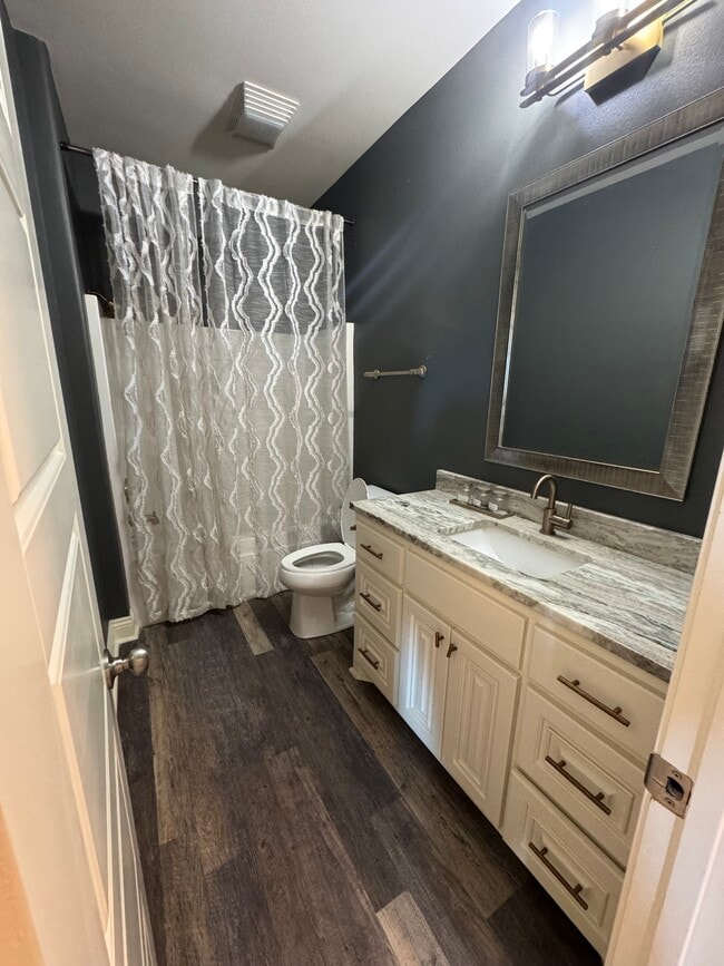 Building Photo - 32639 Cynthia Dr