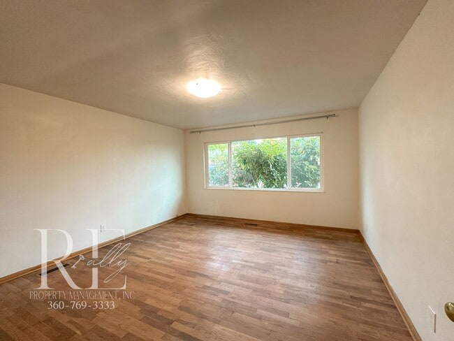 Building Photo - Enjoy Breathtaking Sunsets in the Heart of...