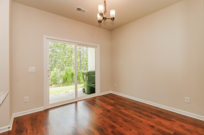 Building Photo - 157 Morning Line Dr, Moncks Corner, SC