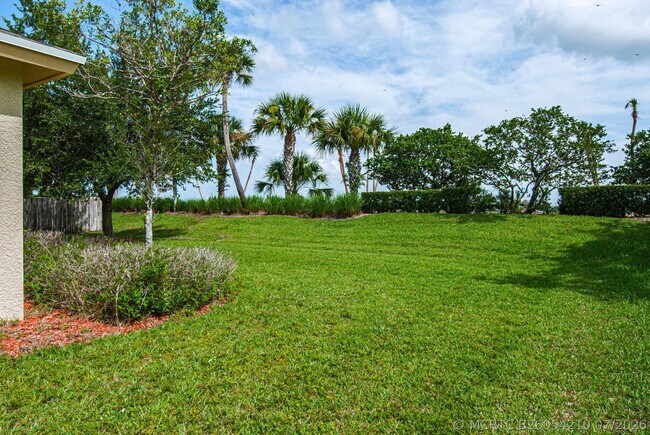 Building Photo - 9851 E Verona Cir