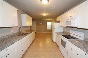 Building Photo - 5003 SW Fieldstone Blvd