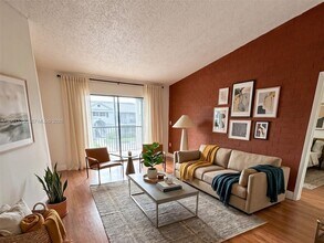 Building Photo - 20741 NE 4th Ct