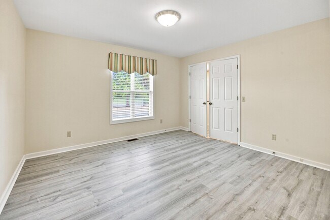 Building Photo - 739 A C Morrison Rd