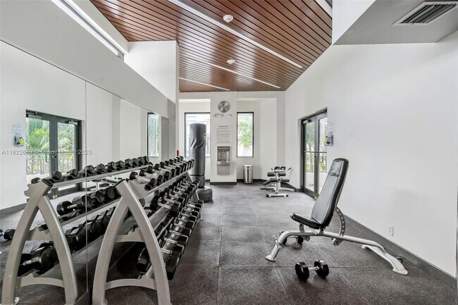 Building Photo - 201 Crandon Blvd