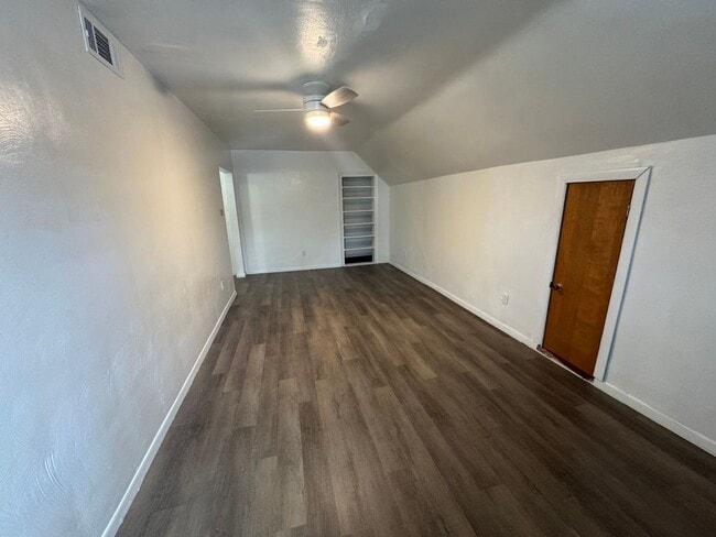 Building Photo - 212 N Highland Ave