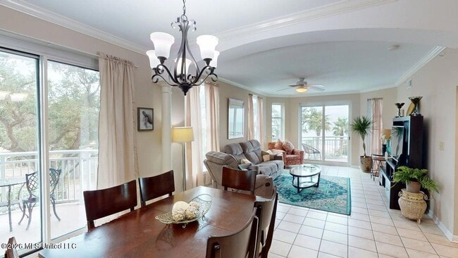 Building Photo - 2230 Beach Dr