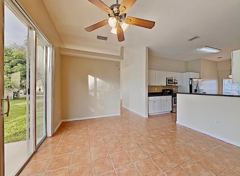 Building Photo - 10697 SW 20th Ct