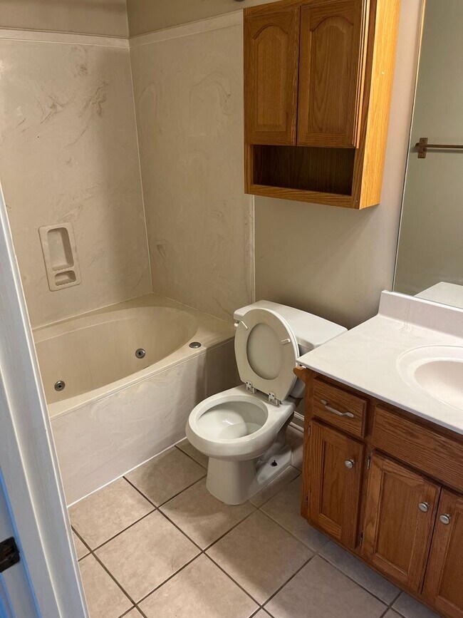 Building Photo - Corner Lot