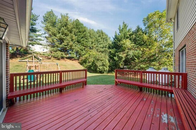 Building Photo - 253 Peoples Way