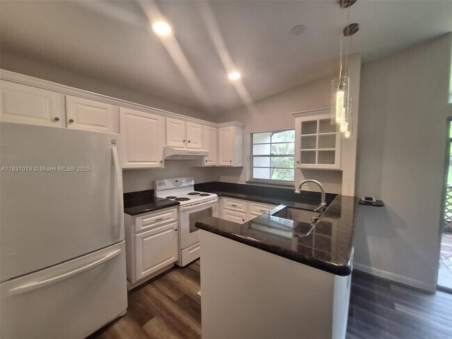 Building Photo - 22280 Timberly Dr
