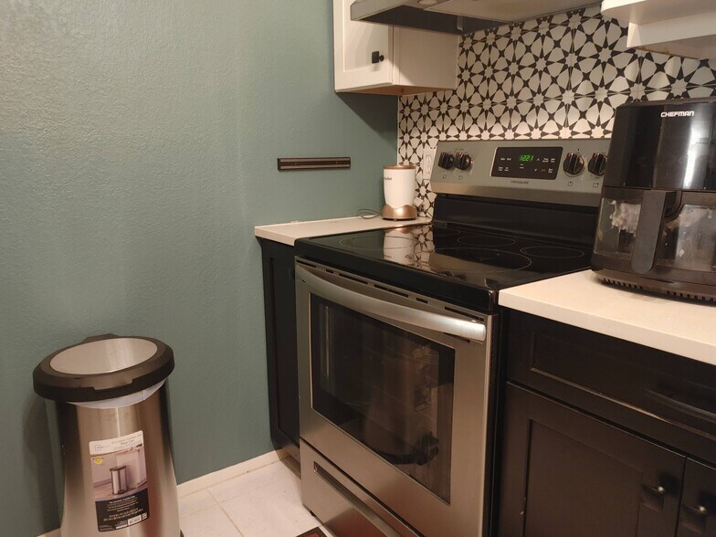 Current home setup - Kitchen - 1740 NE 86th St