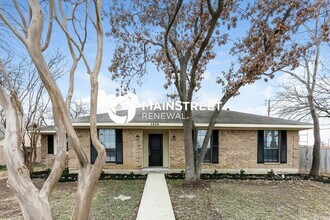 Building Photo - 3 Bedroom Pet-Friendly Home in Mesquite, TX with Main Street Renewal
