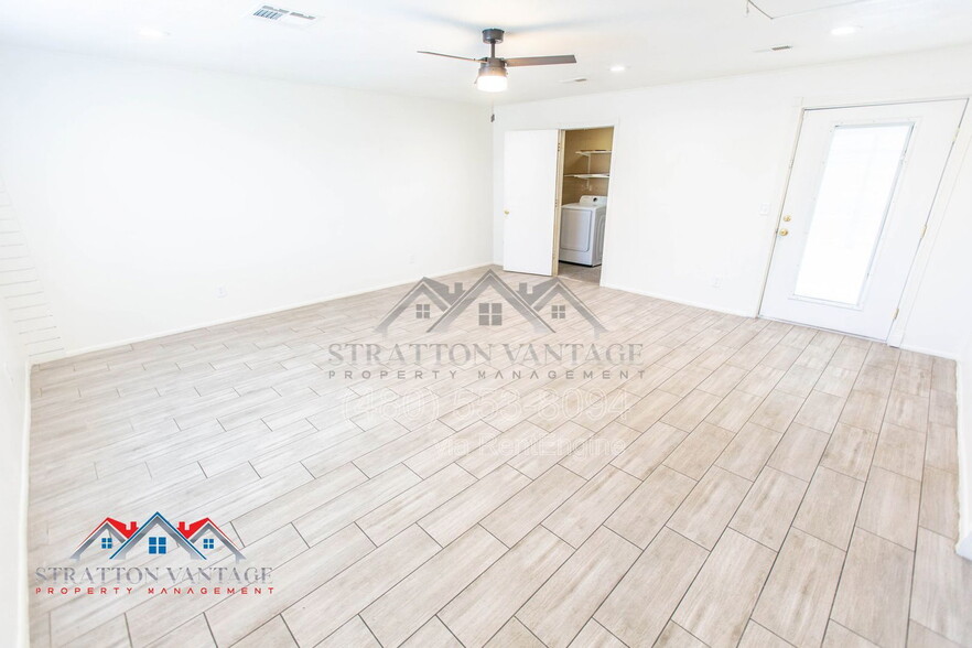 Building Photo - 3410 S Cutler Dr