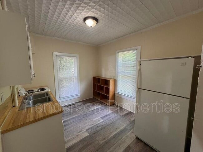 Building Photo - 533 Stockton St