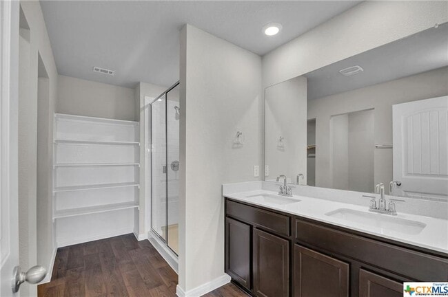 Building Photo - 585 Apache Plum Dr