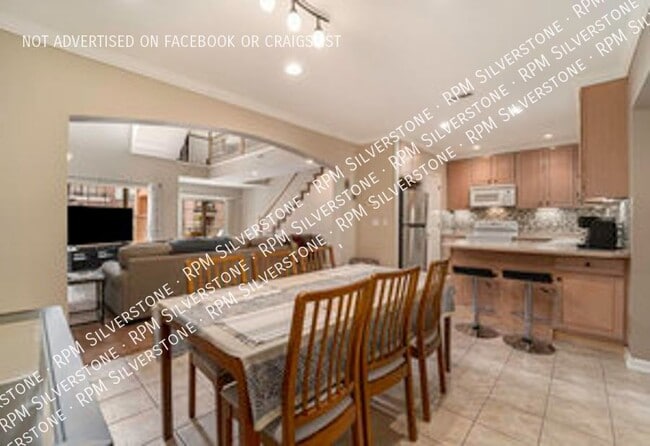 Building Photo - 152 Tiffany-