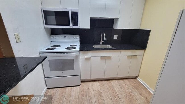 Primary Photo - 151 SW 135th Terrace
