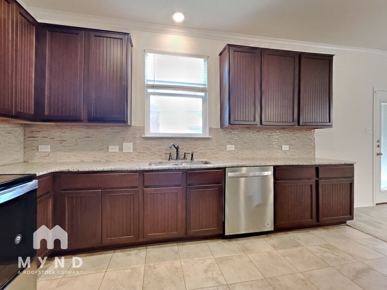 Building Photo - 17310 Headstock Rd