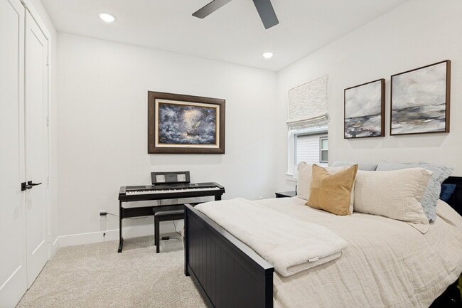 Building Photo - Brand New 4BD/4BA Townhome in Plano – Available Now!