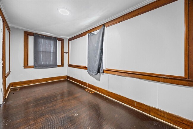 Building Photo - 97 Rohr St