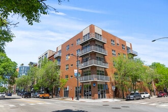 Building Photo - 6 N May St