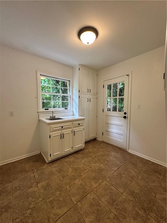 Building Photo - 4794 Cambridge Dr