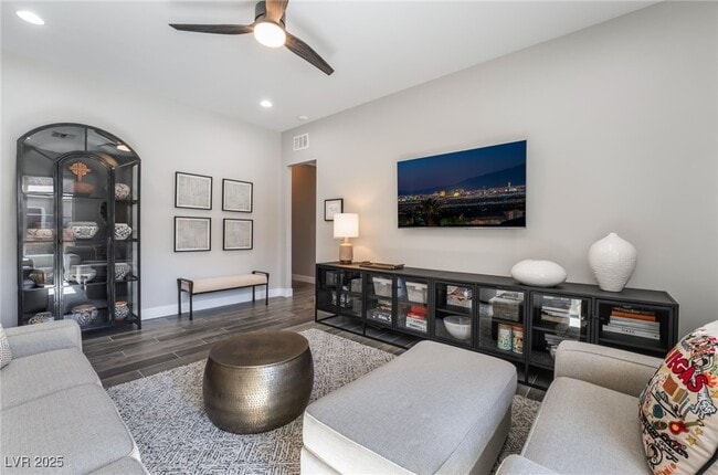 Building Photo - 3120 Greenscape Ln