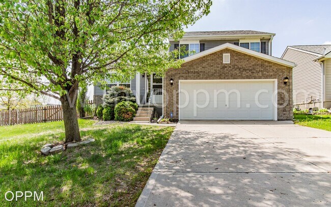 Building Photo - 4 br, 2 bath House - 14457 Jardine St