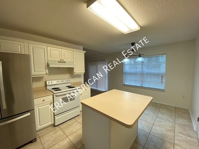 Building Photo - 4250 Shadow Ln