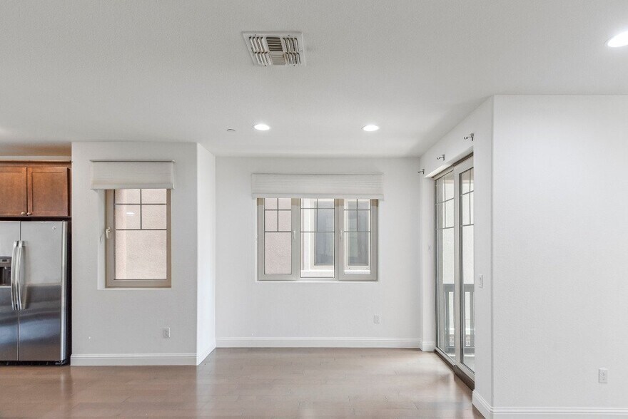 Building Photo - 2954 Worthing Common